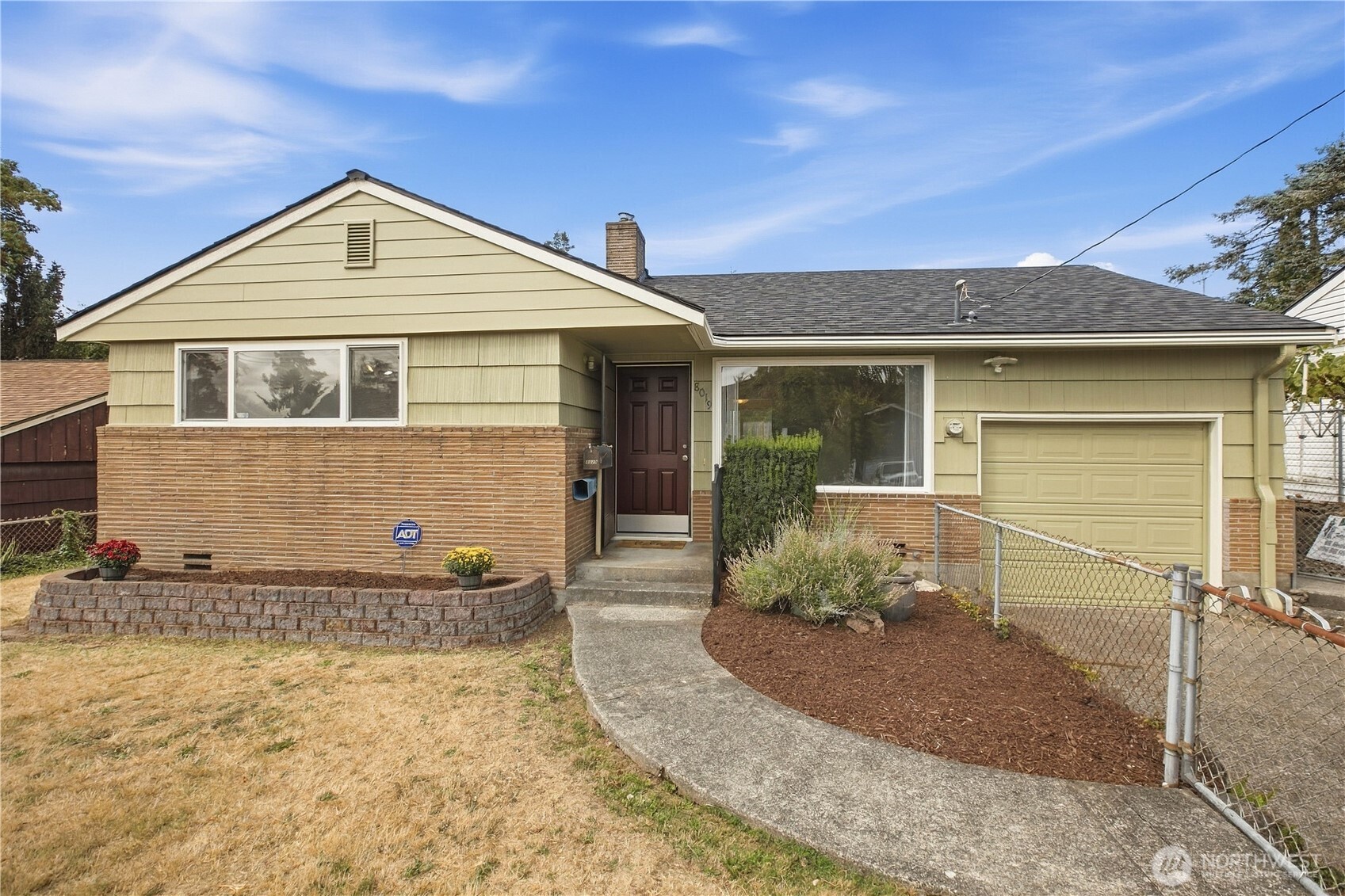 MLS #NWM2582176 image #0