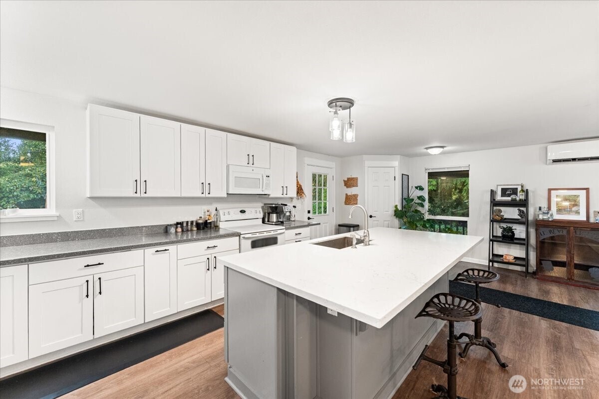 MLS #NWM2583254 image #11