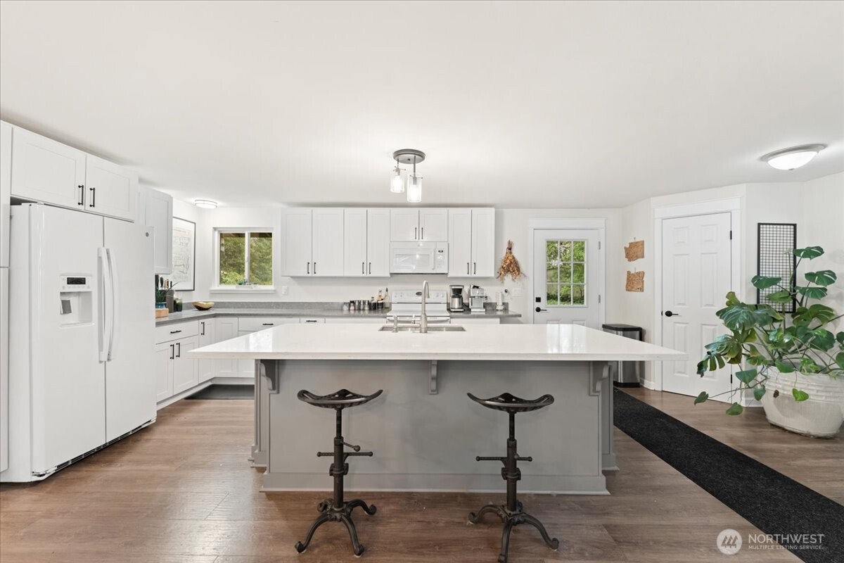 MLS #NWM2583254 image #3