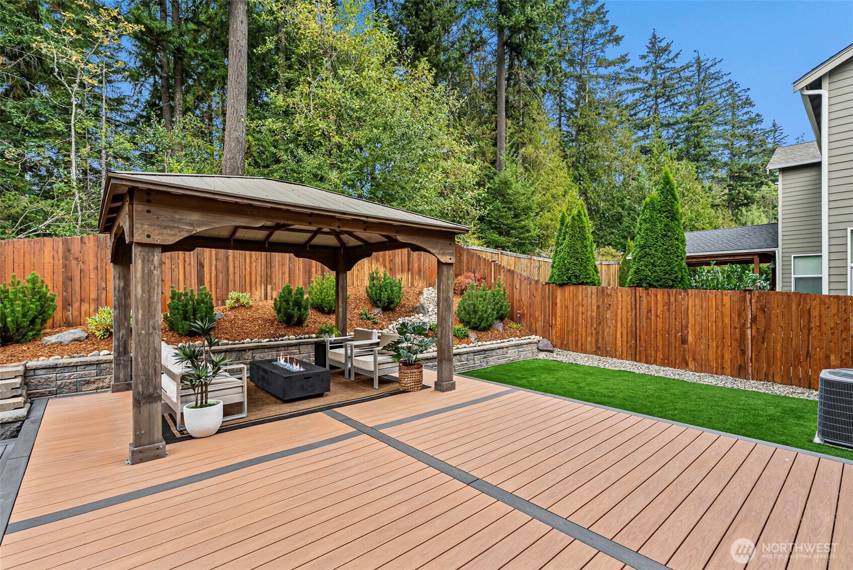 MLS #NWM2583932 image #0