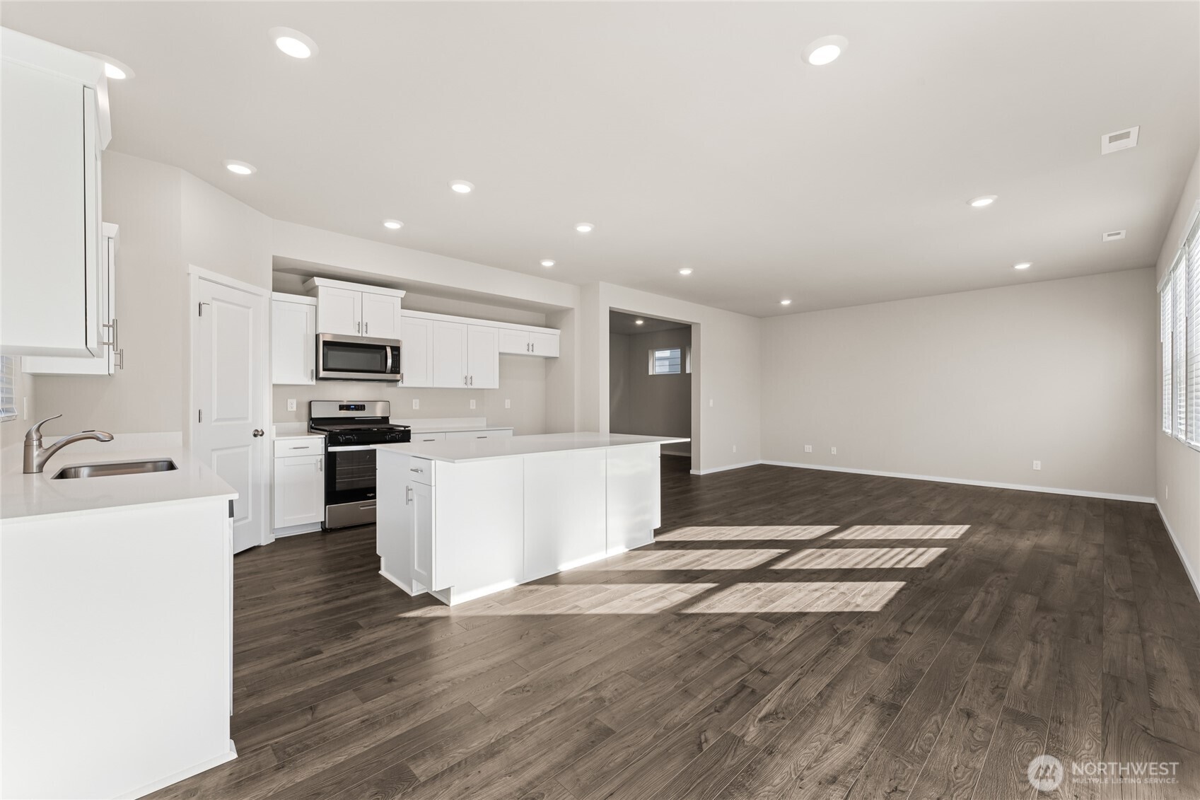 MLS #NWM2584088 image #3