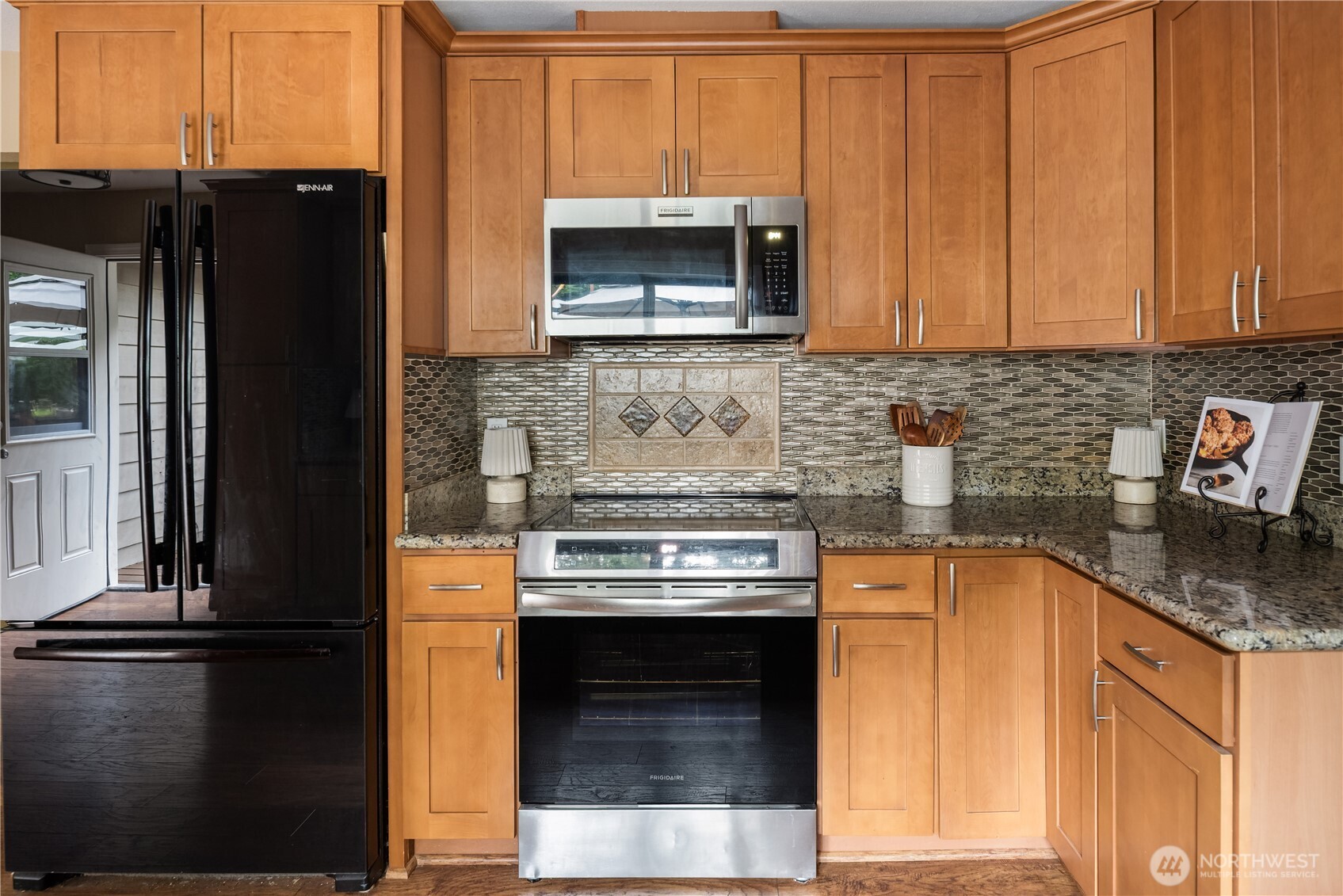 MLS #NWM2584601 image #11
