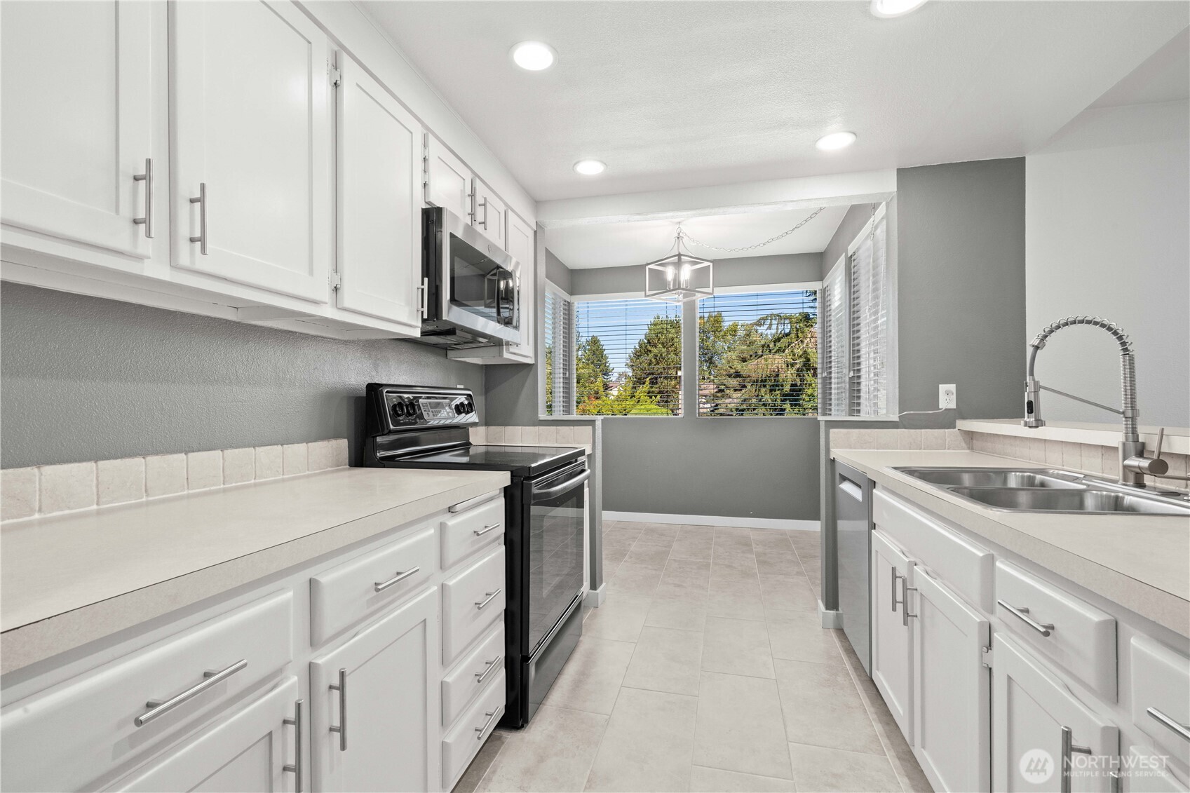 MLS #NWM2584863 image #6