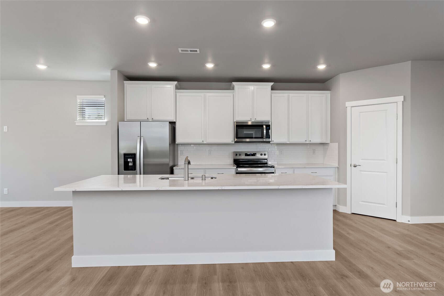 MLS #NWM2584883 image #13
