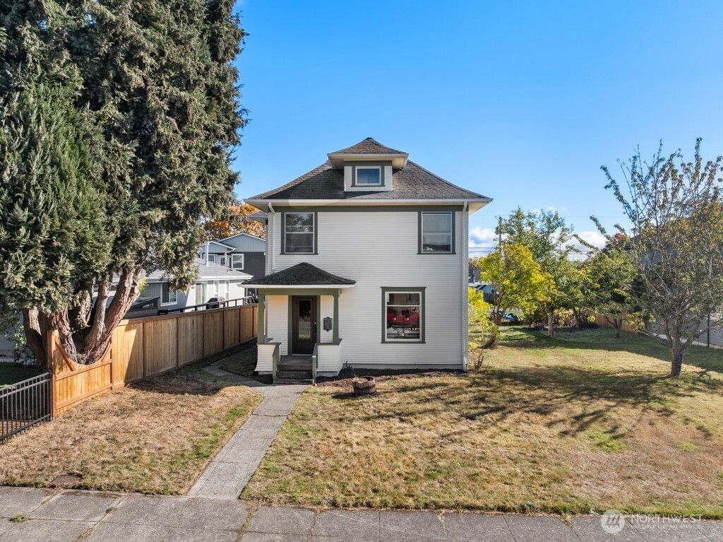 MLS #NWM2588386 image #1