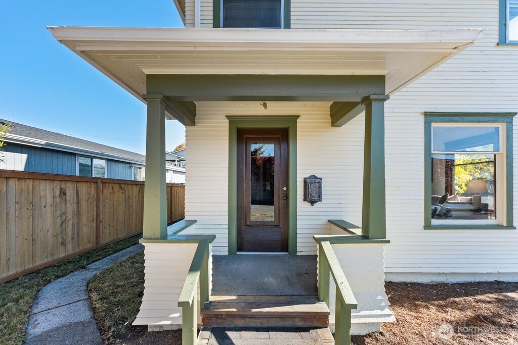 MLS #NWM2588386 image #2