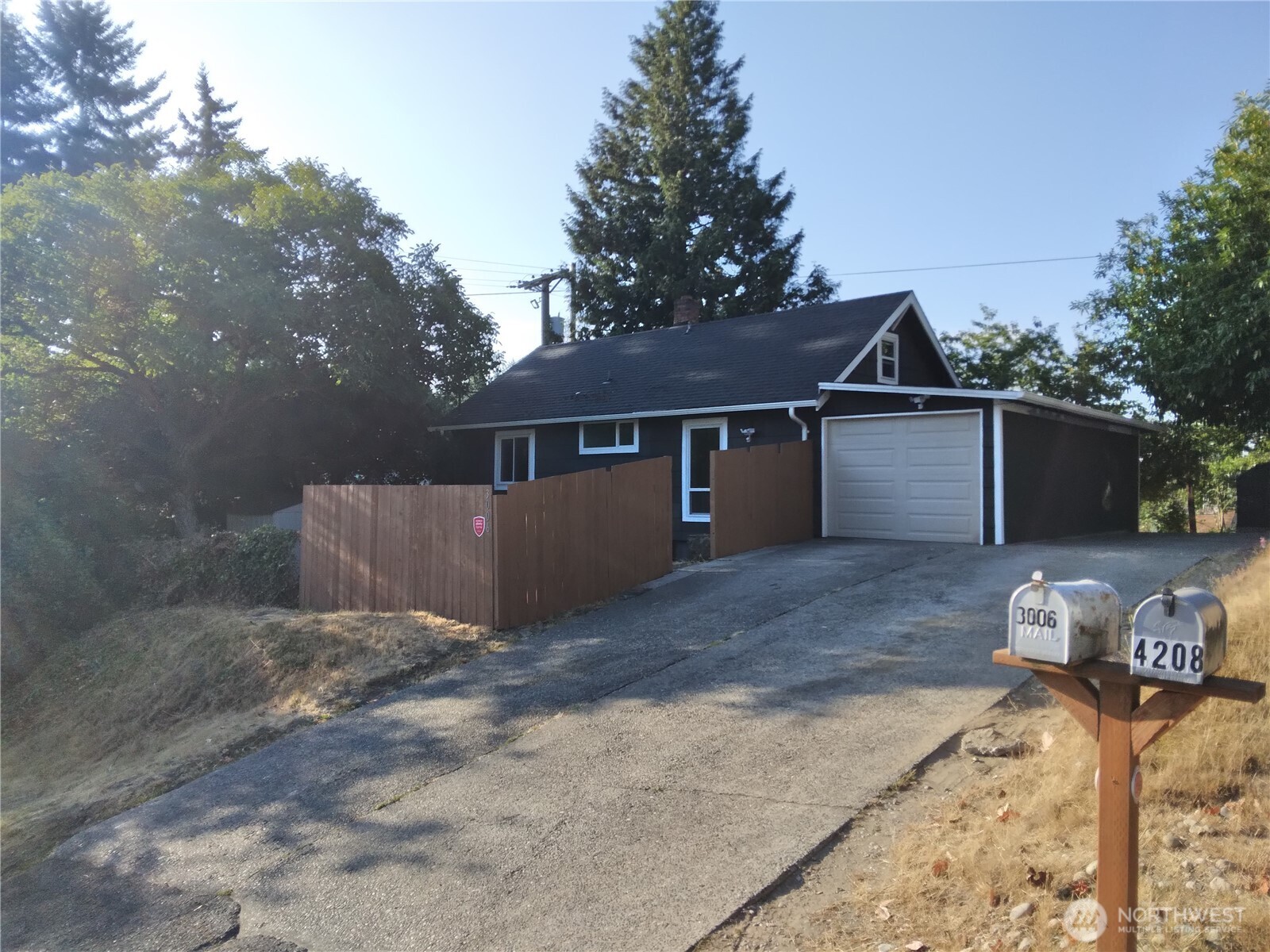 MLS #NWM2591662 image #0
