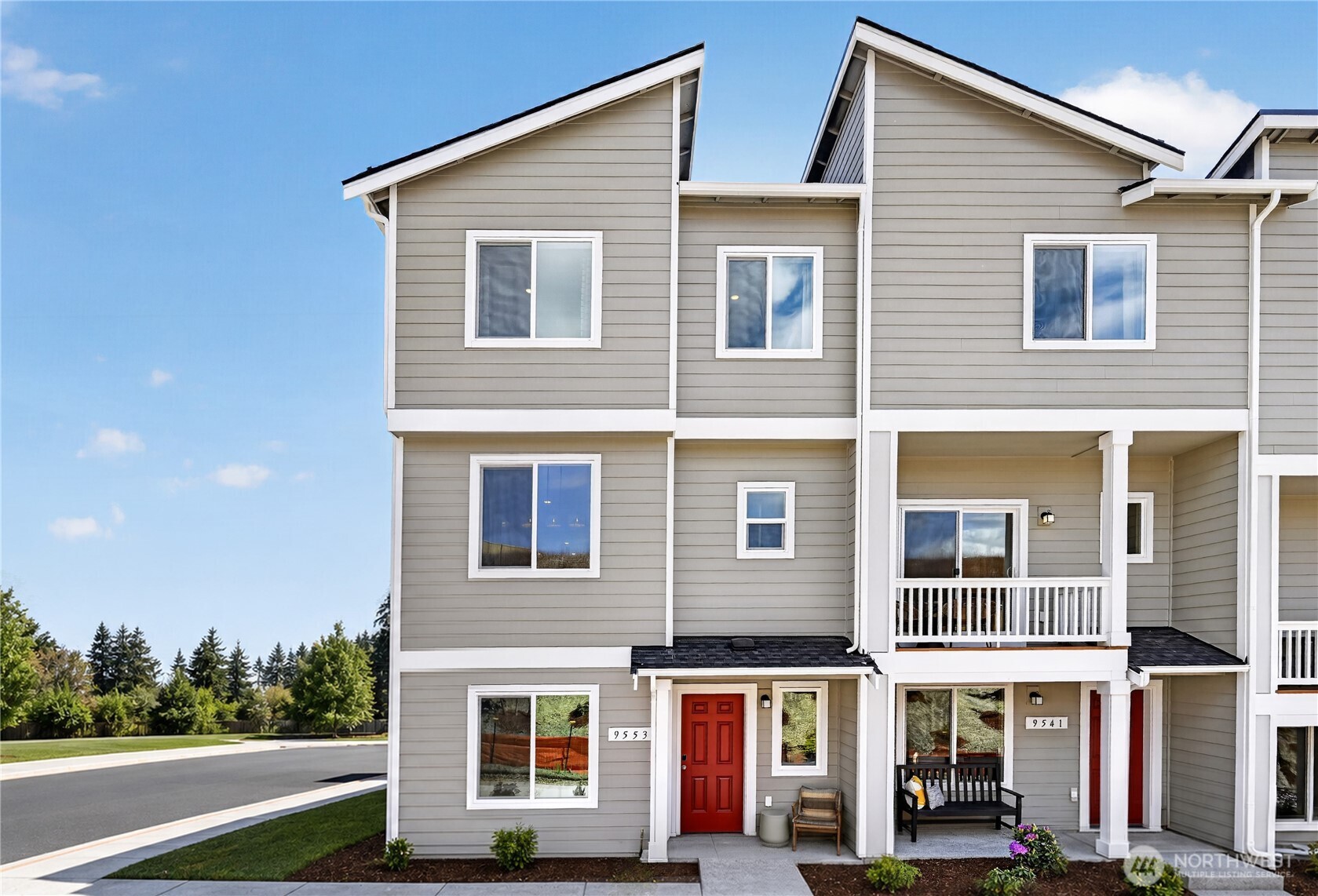 MLS #NWM2594050 image #0