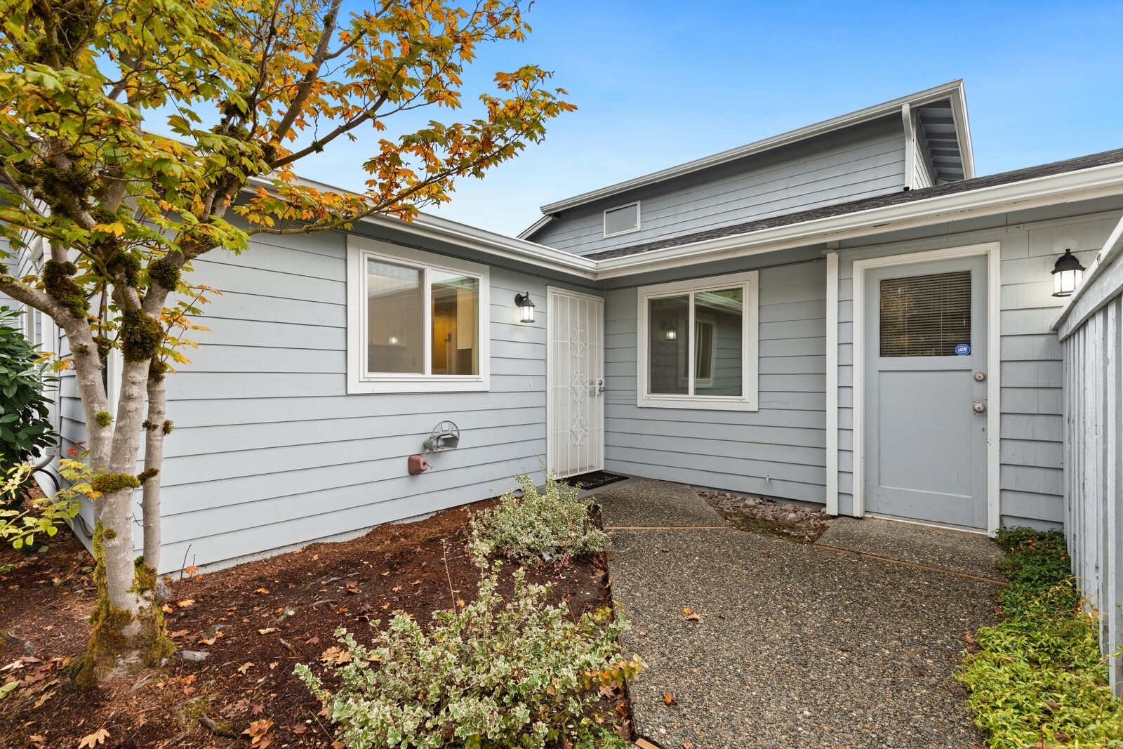 MLS #NWM2598454 image #0