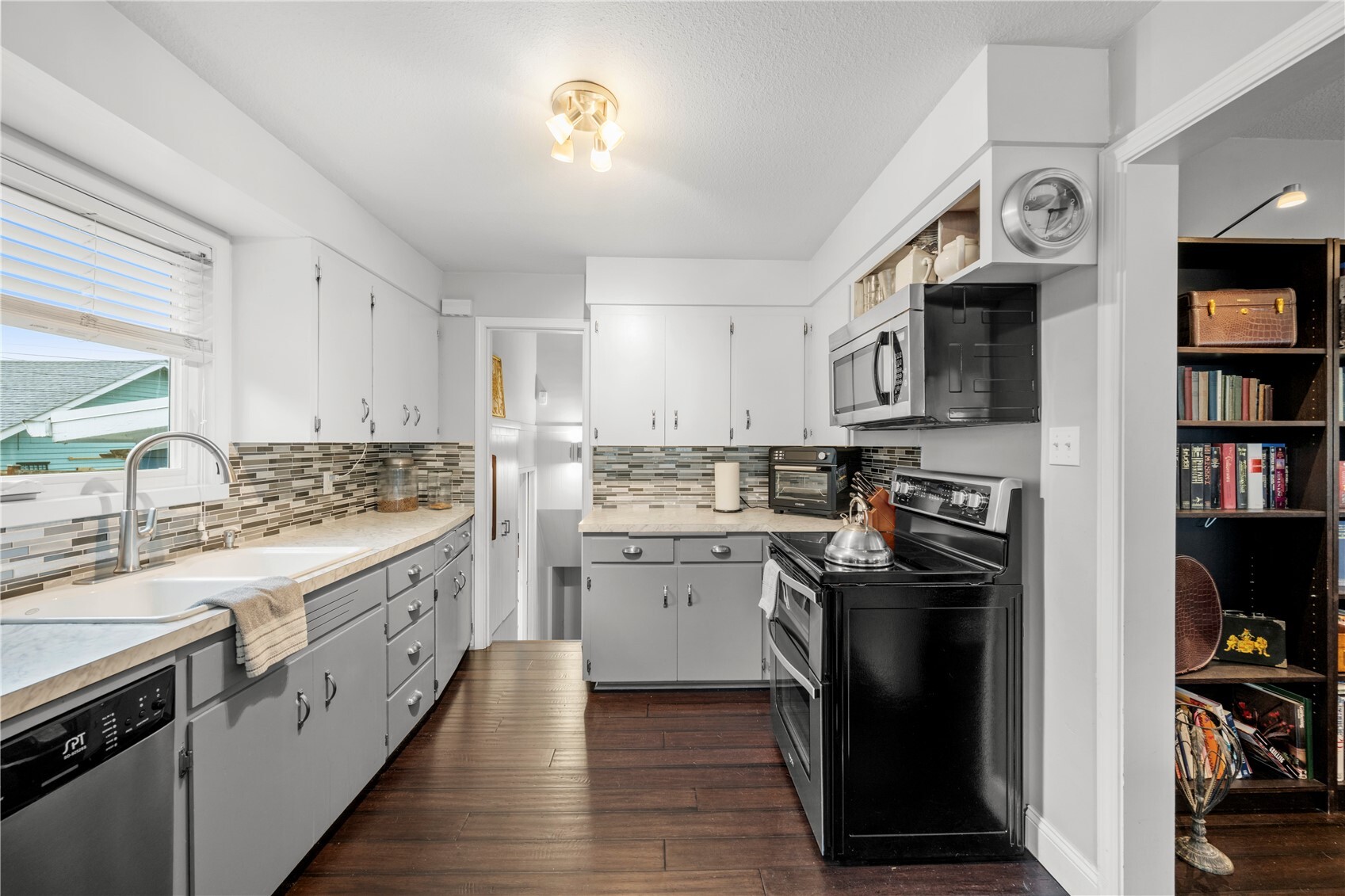 MLS #NWM2598931 image #9