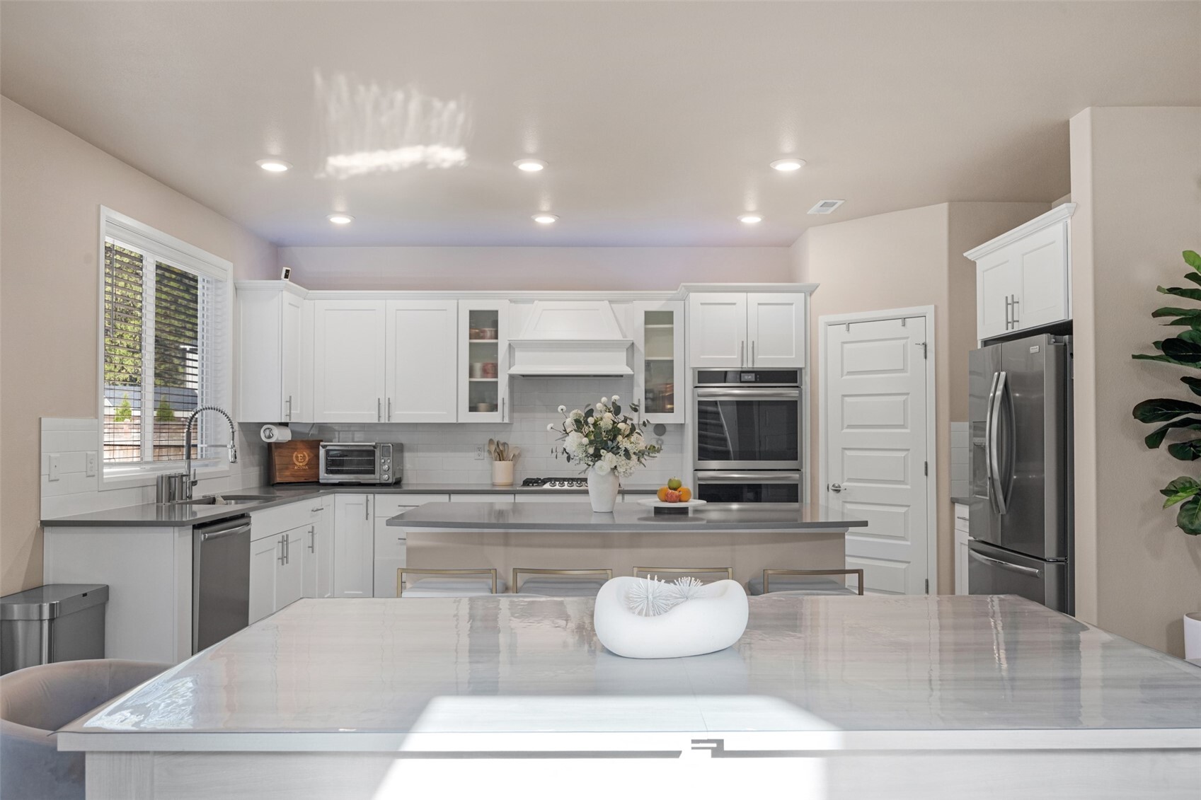 MLS #NWM2599908 image #1