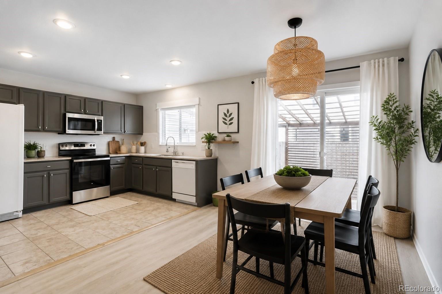 3637 Dexter Court Denver CO 80207 | MLS #1744816 Image 2