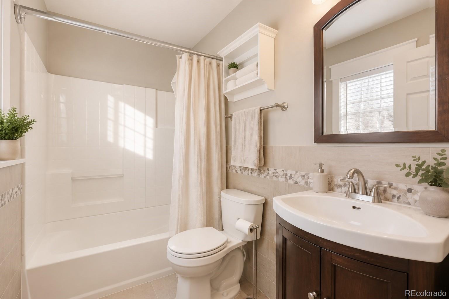 3637 Dexter Court Denver CO 80207 | MLS #1744816 Image 4