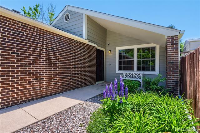 499 W Jamison Circle Littleton CO 80120 | MLS #1899961 Image 1
