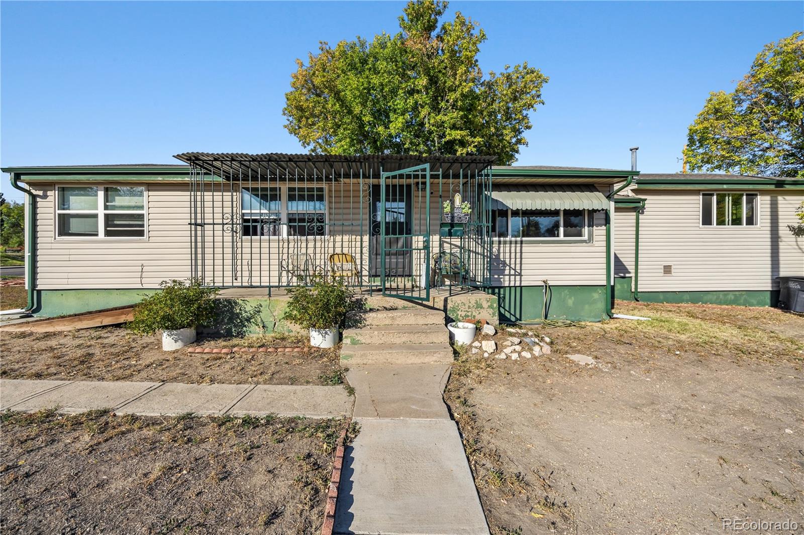 1000 Perry Street Denver CO 80204 | MLS #1991207 Image 2