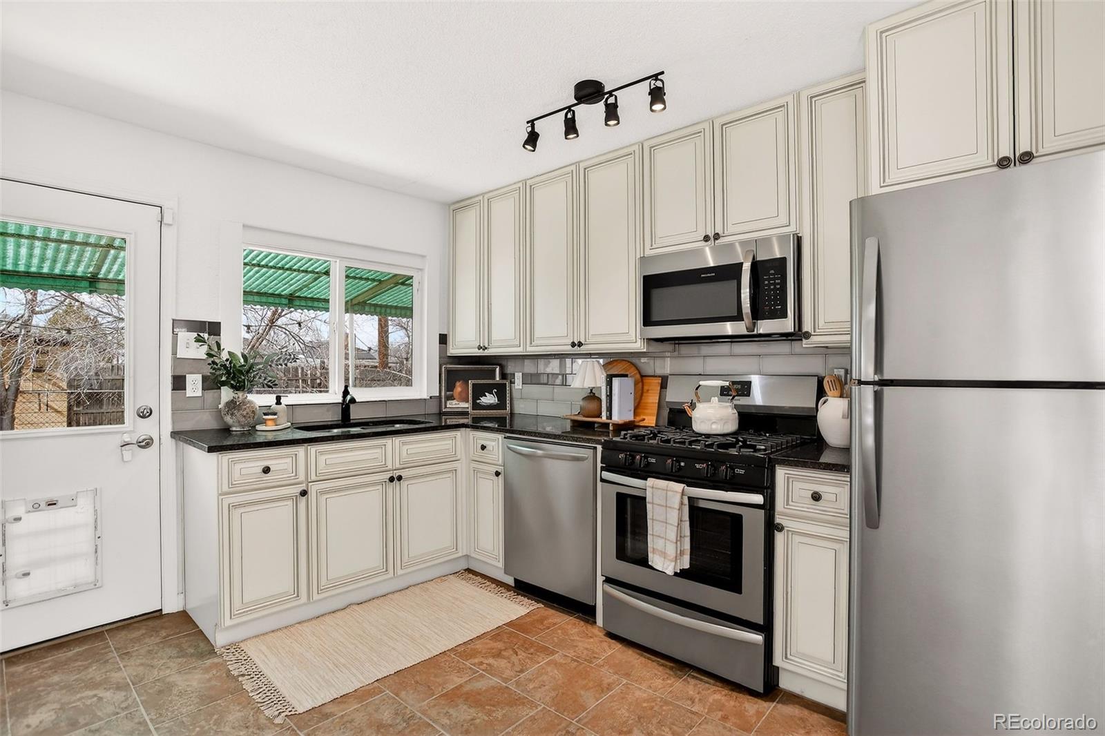 4341 Steele Street Denver CO 80216 | MLS #2057983 Image 9