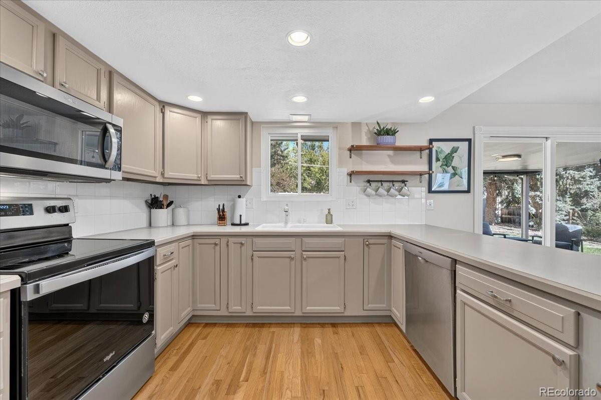 7081 W 68th Place Arvada CO 80003 | MLS #2247428 Image 9
