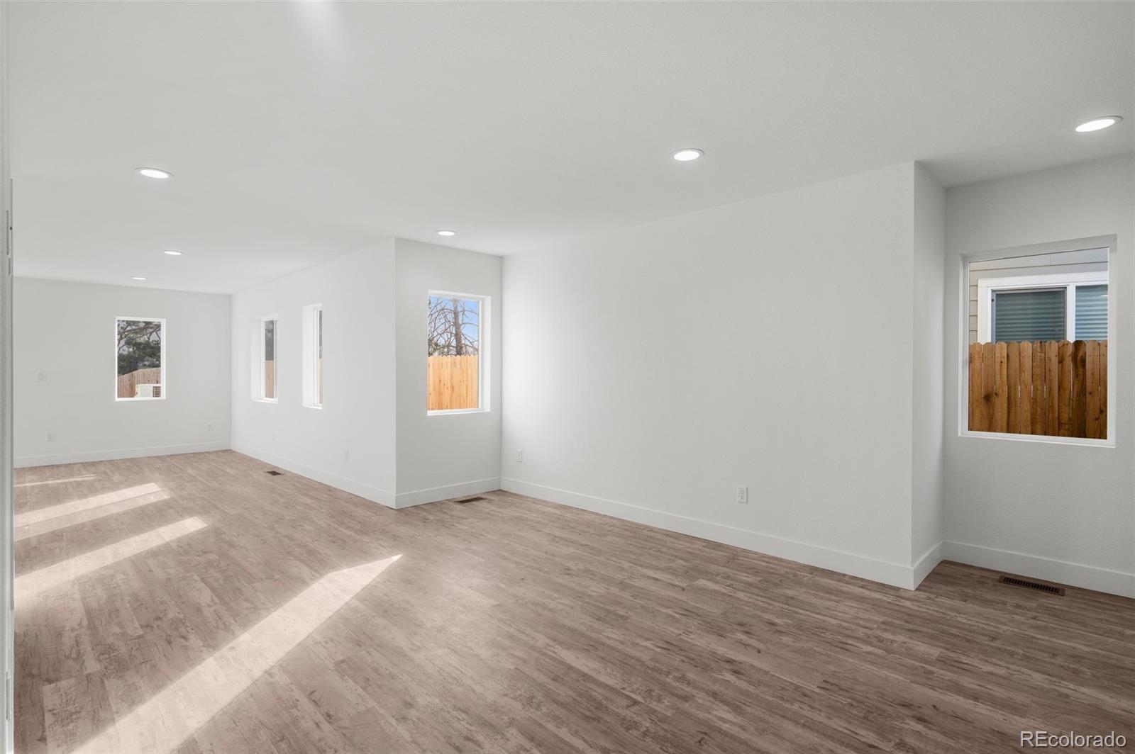 5282 Columbine Lane Denver CO 80221 | MLS #2387523 Image 10
