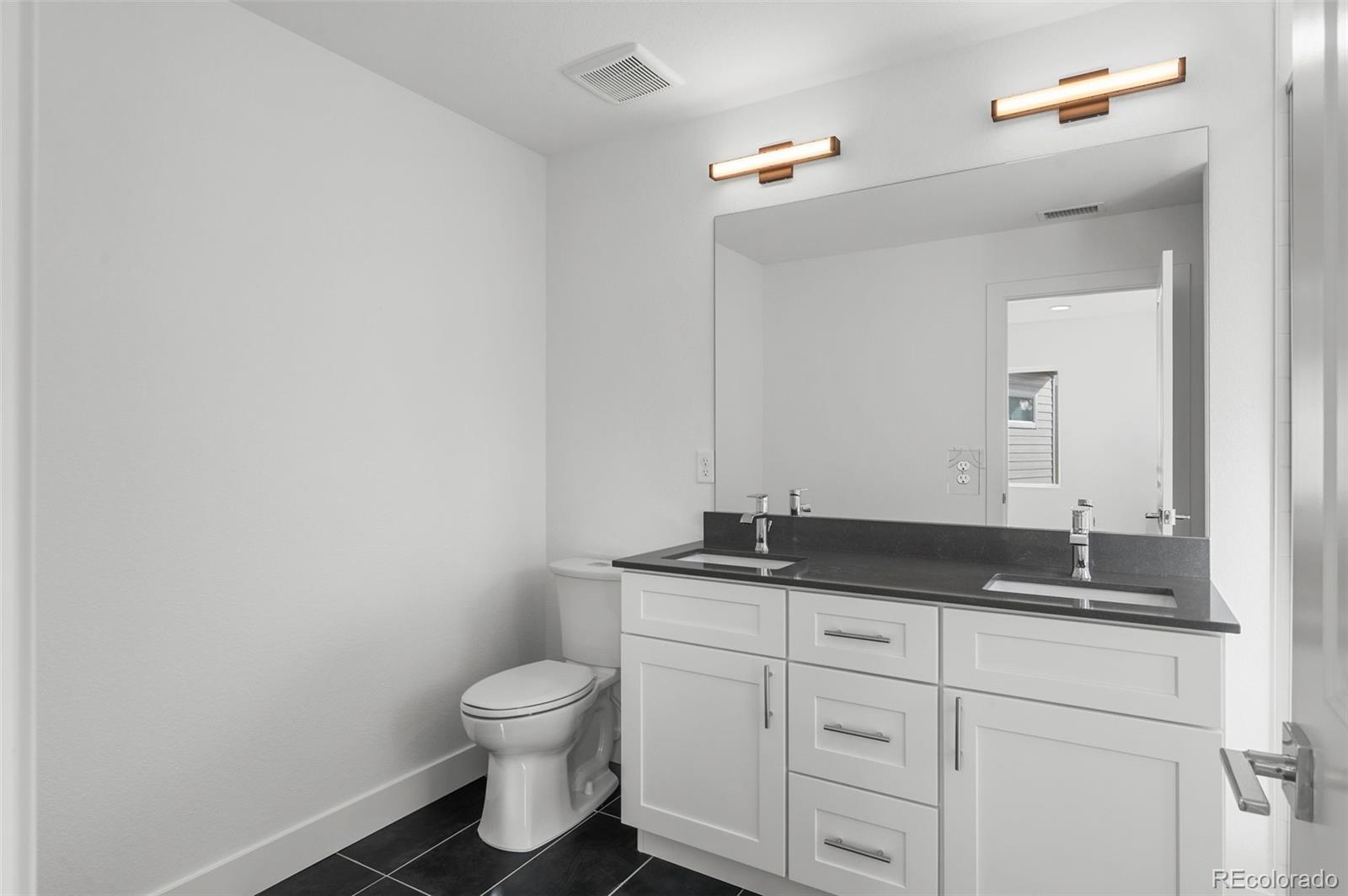 5282 Columbine Lane Denver CO 80221 | MLS #2387523 Image 21