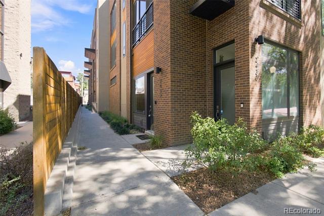 2432 N Washington Street Denver CO 80205 | MLS #2440068 Image 22