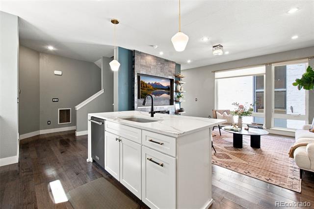 2432 N Washington Street Denver CO 80205 | MLS #2440068 Image 8