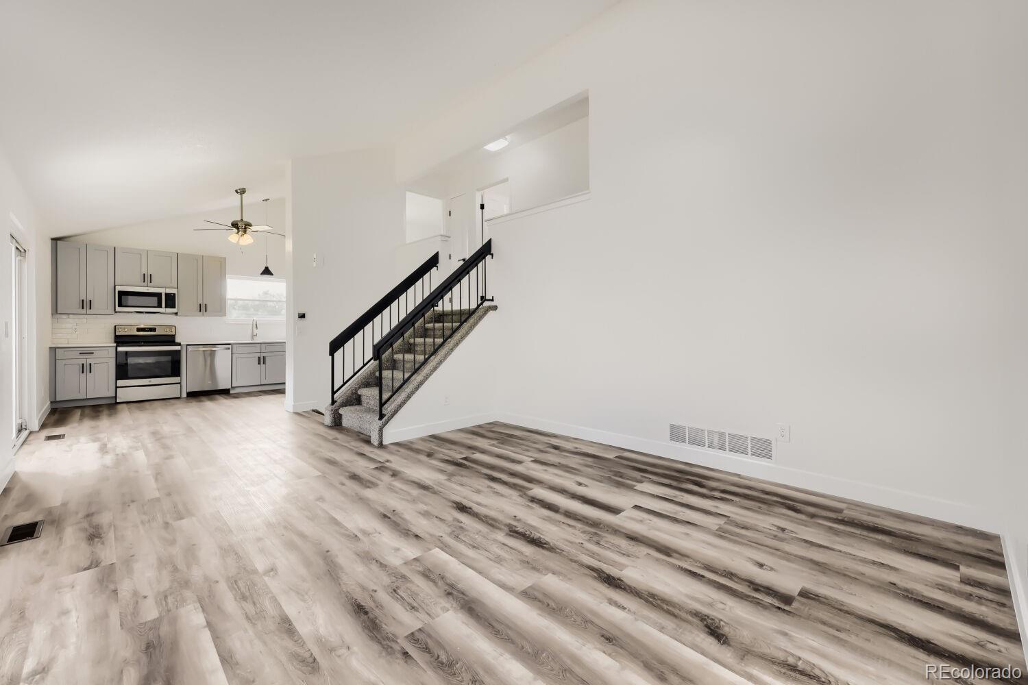 5760 W 71st Avenue Arvada CO 80003 | MLS #2447212 Image 2