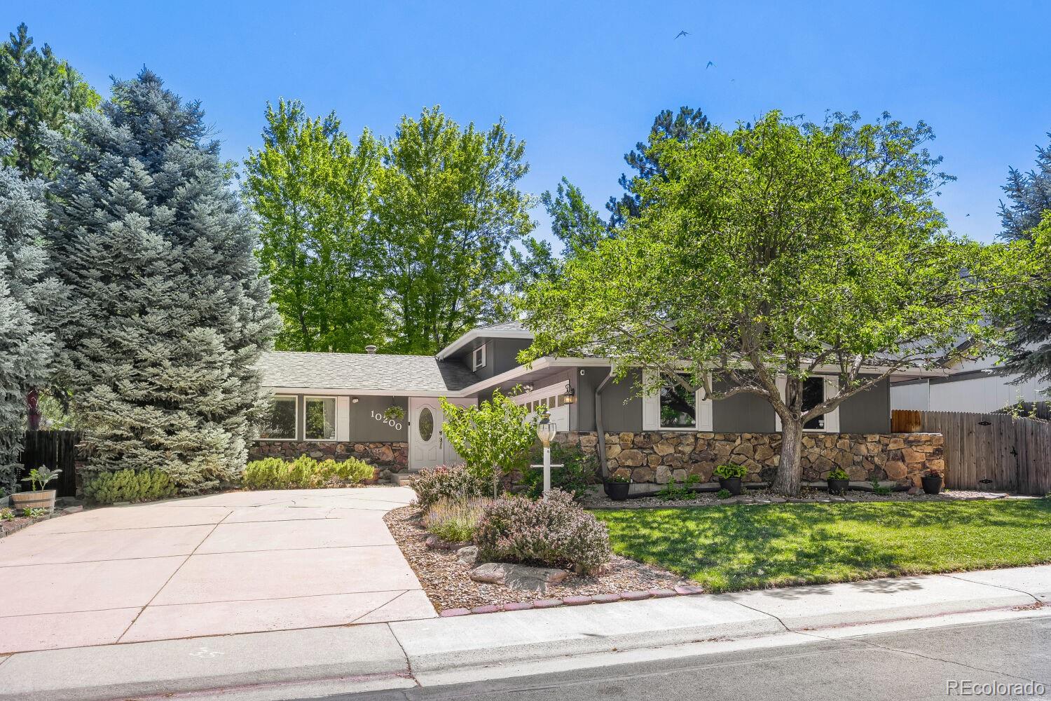 10200 Zenobia Circle Westminster CO 80031 | MLS #2562446 Image 2