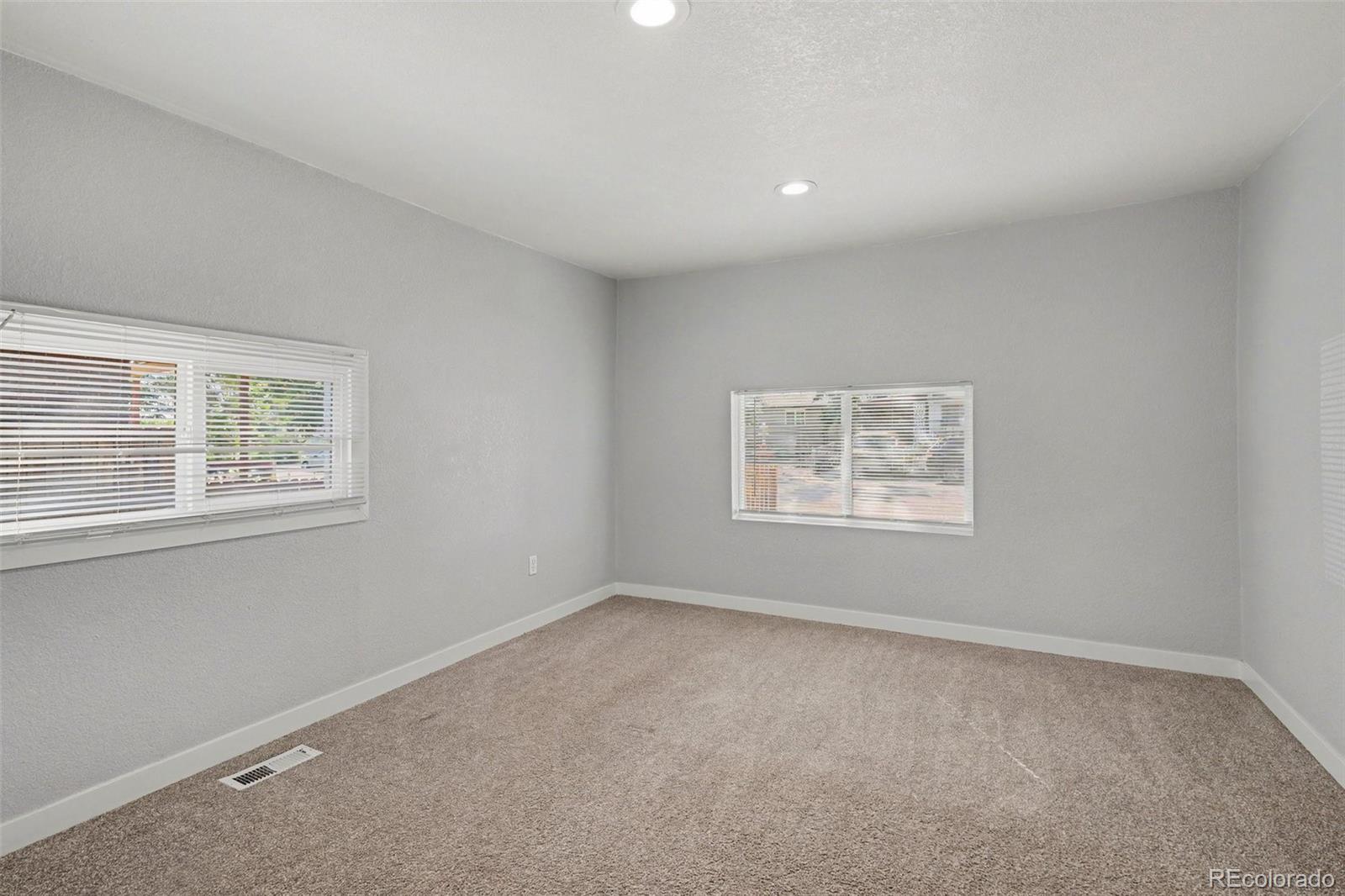 5750 Emerson Street Denver CO 80216 | MLS #2673188 Image 12