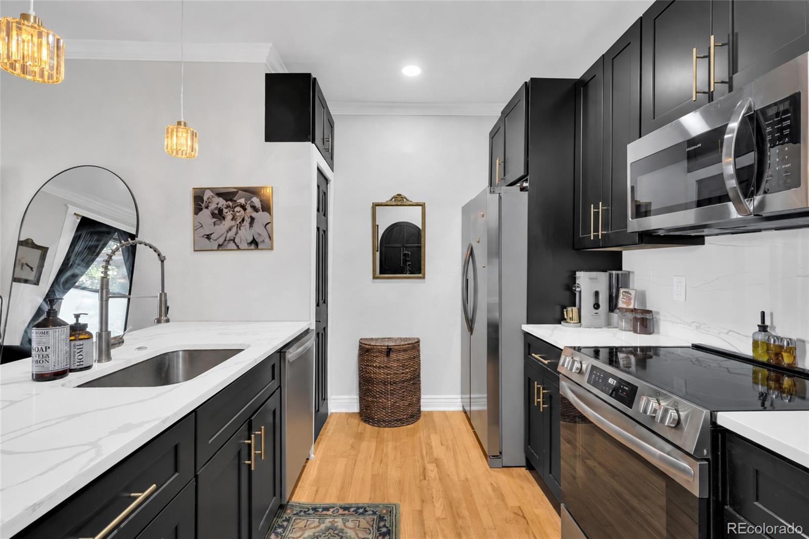 105 W Maple Avenue Denver CO 80223 | MLS #2719106 Image 9