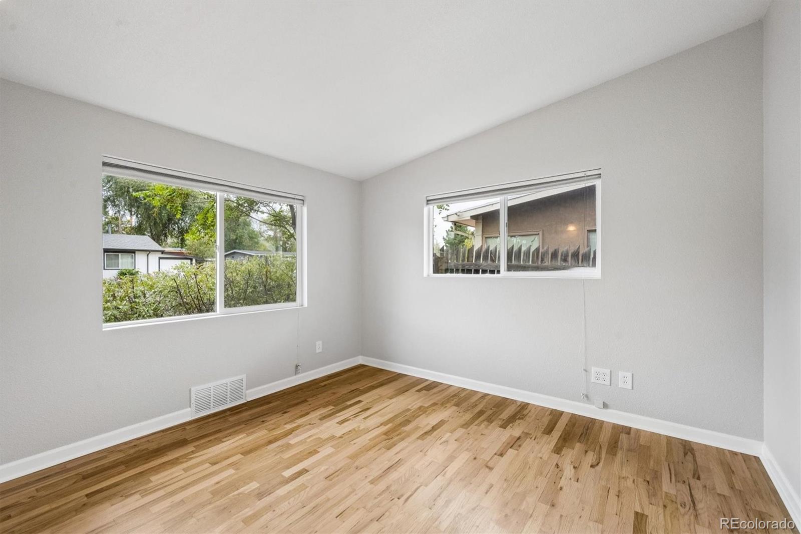 2201 W 56th Place Denver CO 80221 | MLS #2741939 Image 12