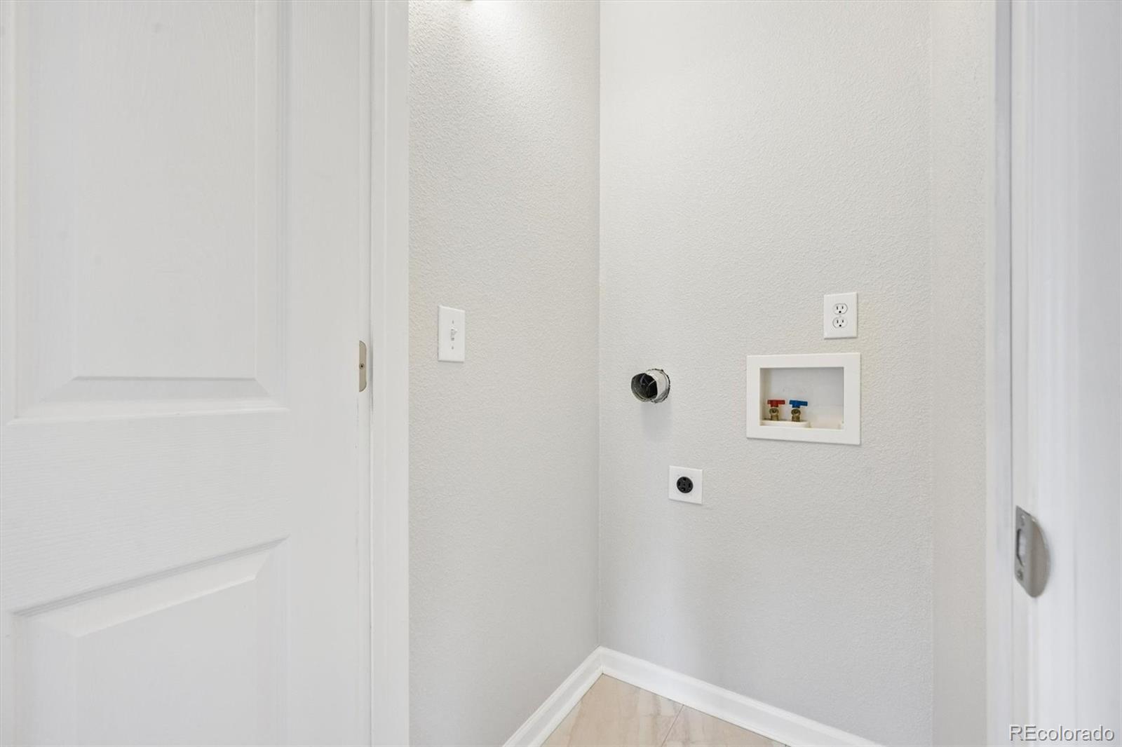 2201 W 56th Place Denver CO 80221 | MLS #2741939 Image 16