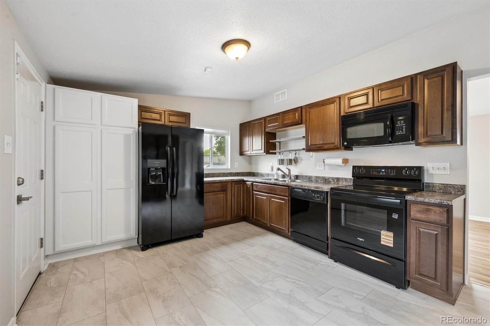 2201 W 56th Place Denver CO 80221 | MLS #2741939 Image 4