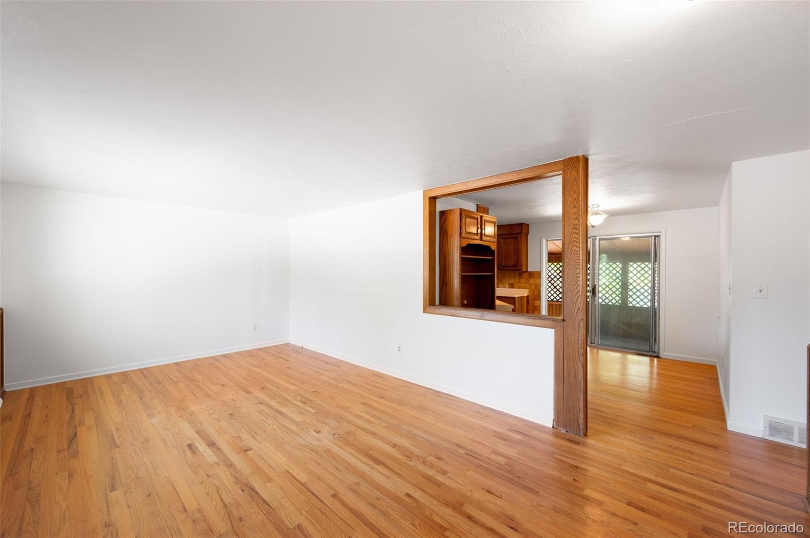 646 W Easter Place Littleton CO 80120 | MLS #2889327 Image 3