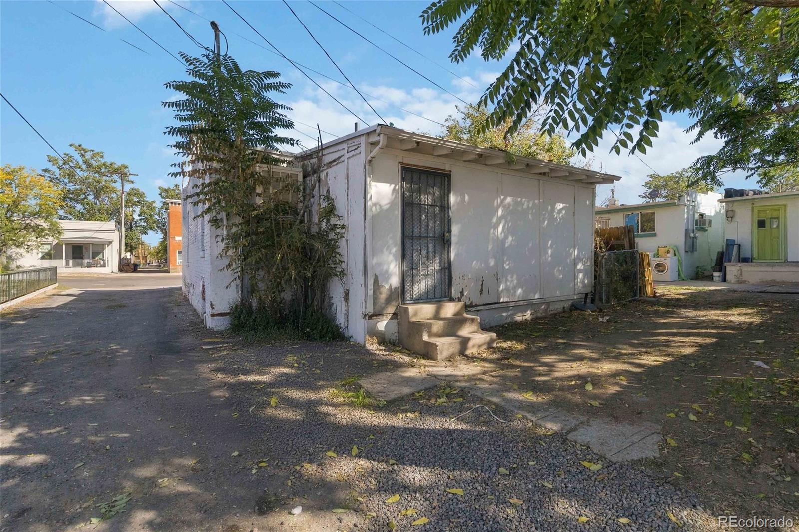 1720 Bruce Randolph Avenue Denver CO 80205 | MLS #3191251 Image 11