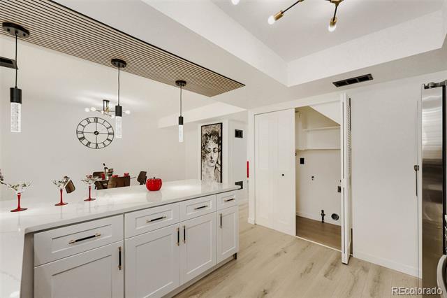 9047 E Mansfield Avenue Denver CO 80237 | MLS #3204790 Image 2