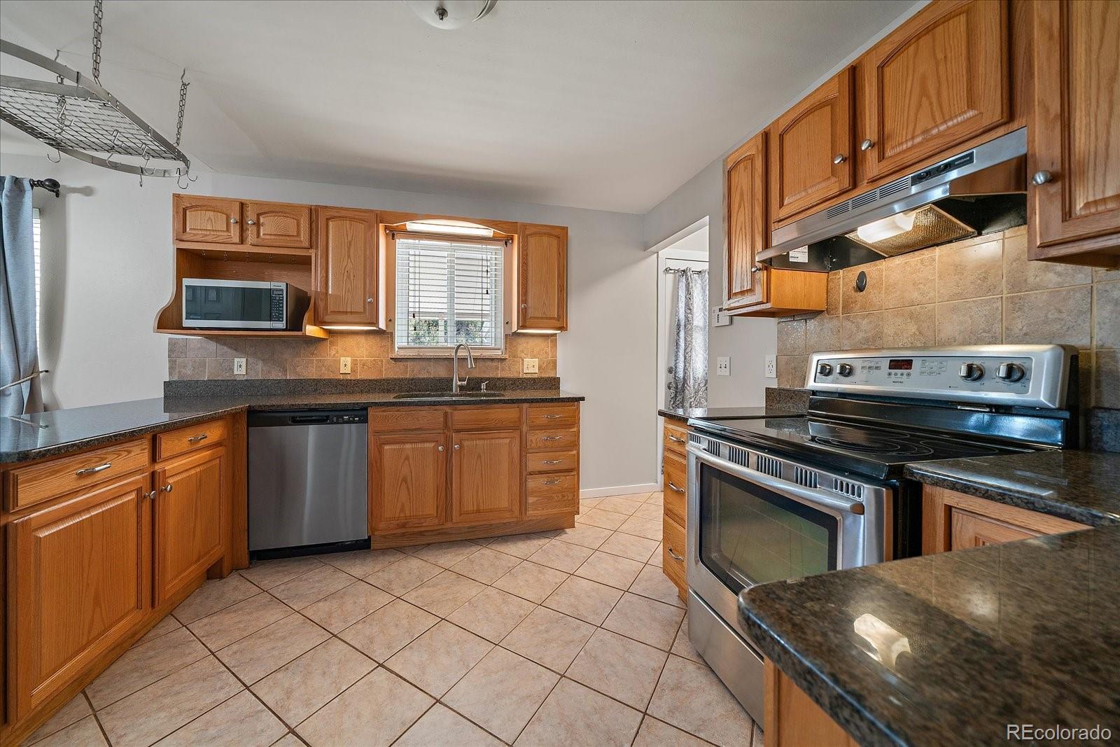 8282 Navajo Street Denver CO 80221 | MLS #3248313 Image 11