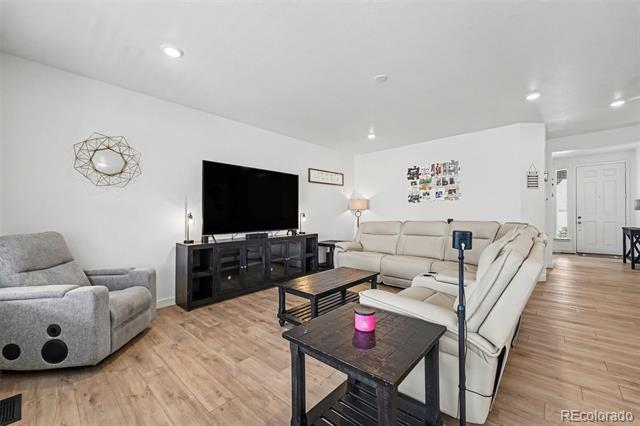 14854 Elm Street Thornton CO 80602 | MLS #3474985 Image 4