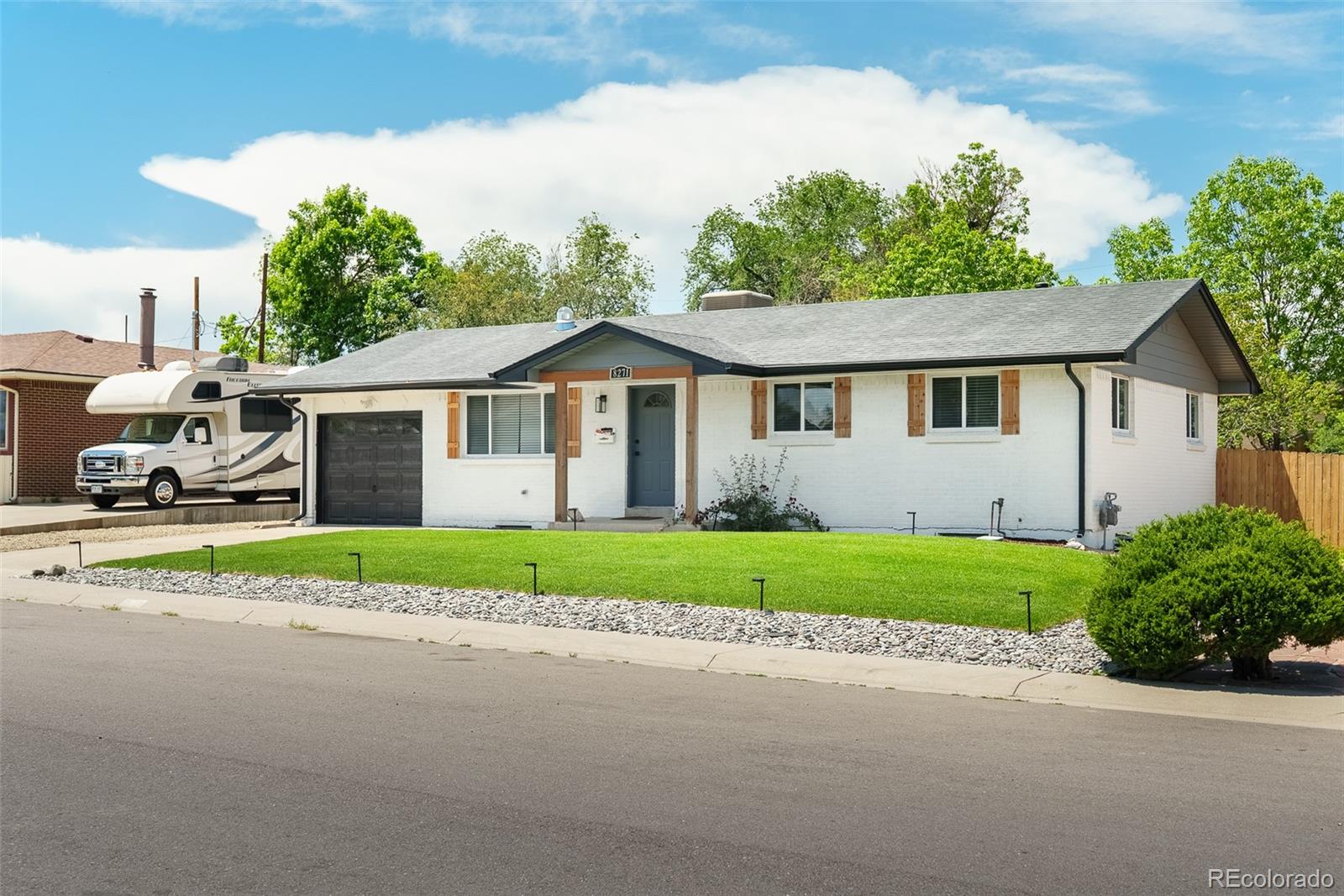 8271 Bluebell Way Denver CO 80221 | MLS #3689630 Image 2