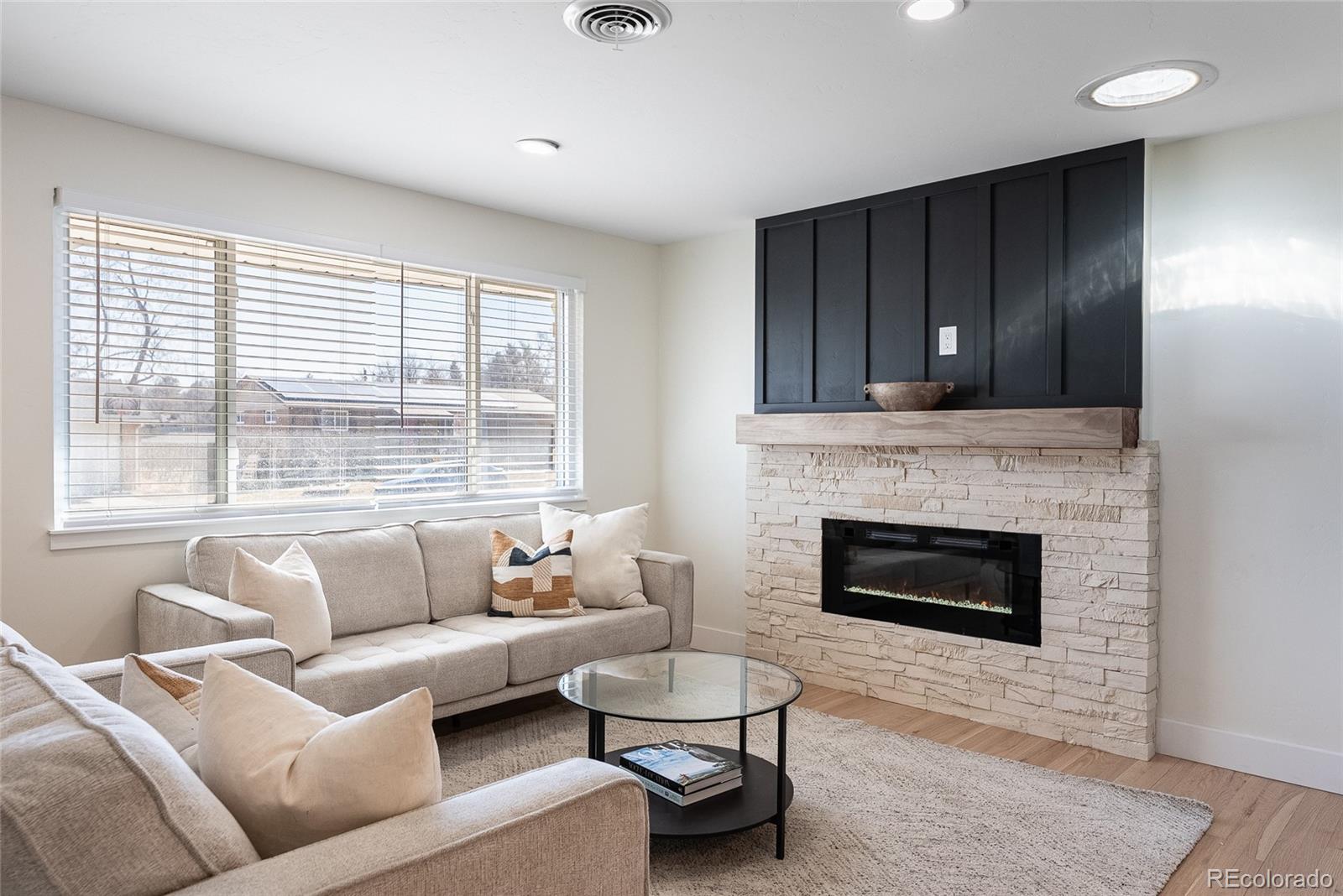 8271 Bluebell Way Denver CO 80221 | MLS #3689630 Image 4