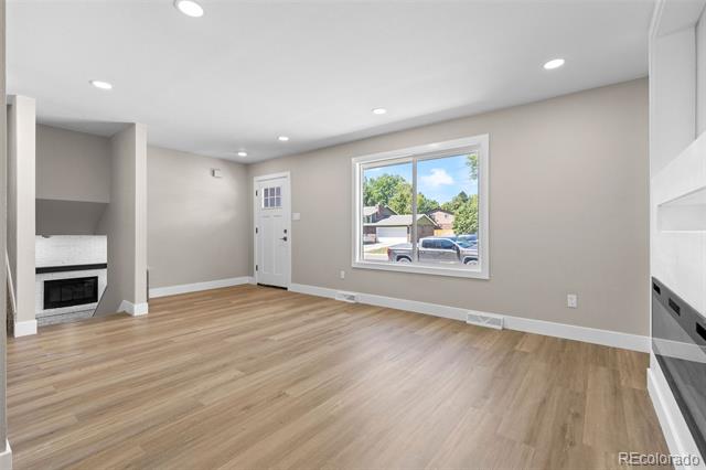 6438 S Harlan Way Littleton CO 80123 | MLS #4084537 Image 4