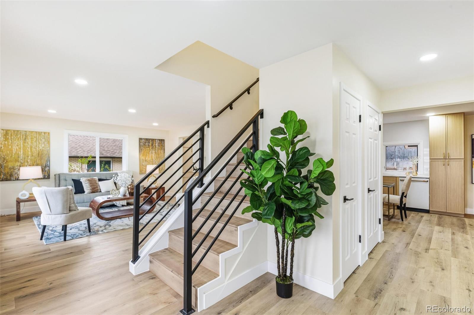 6708 W Portland Avenue Littleton CO 80128 | MLS #4370437 Image 2