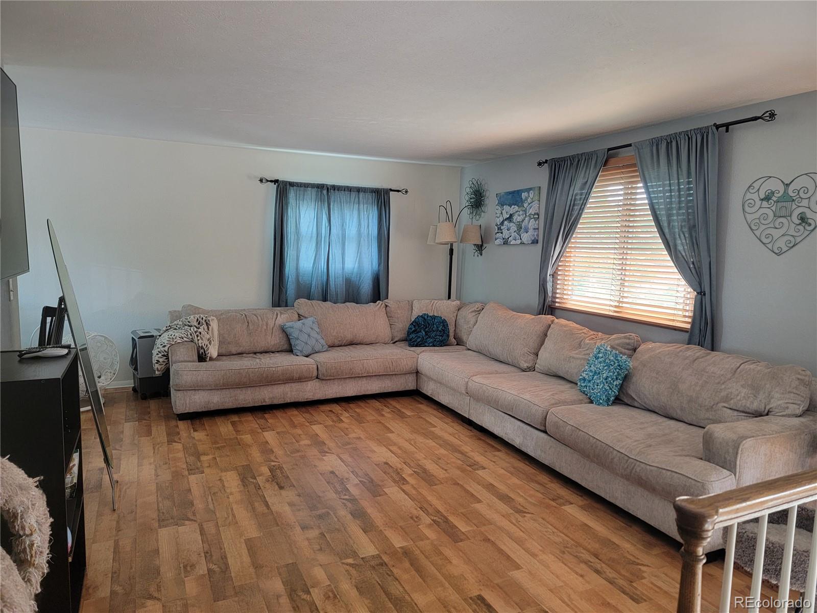 7620 Teller Street Arvada CO 80003 | MLS #5113489 Image 2