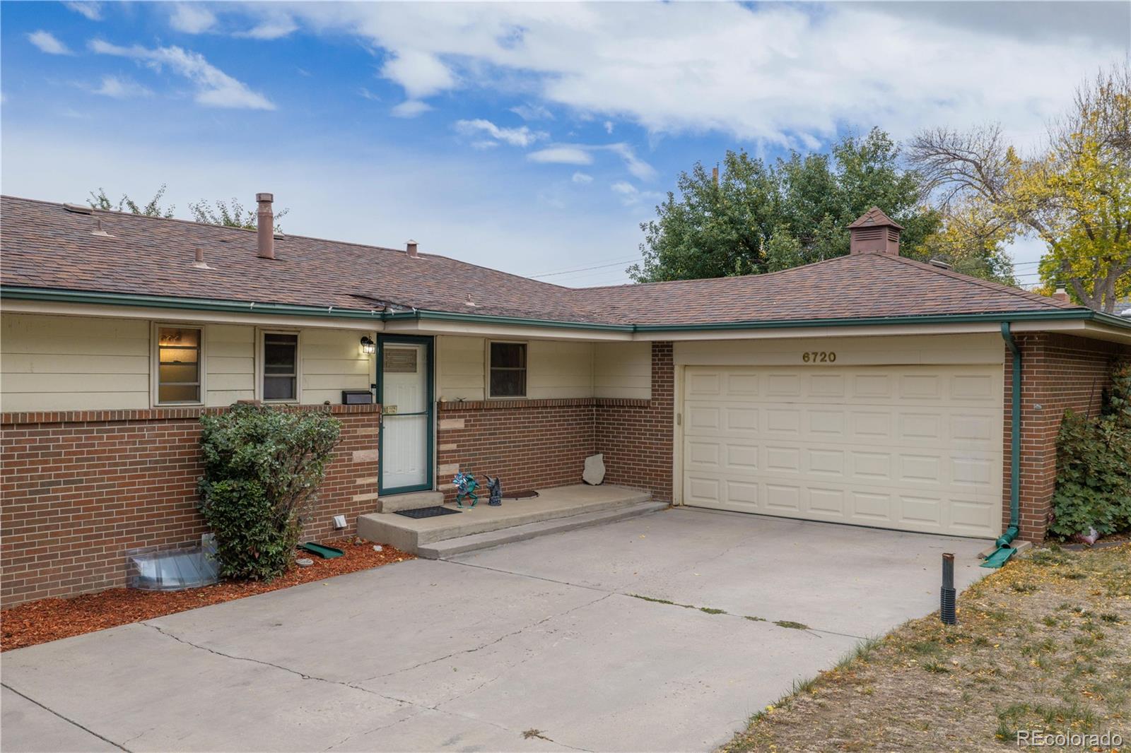 6720 S Delaware Street Littleton CO 80120 | MLS #5257984 Image 1
