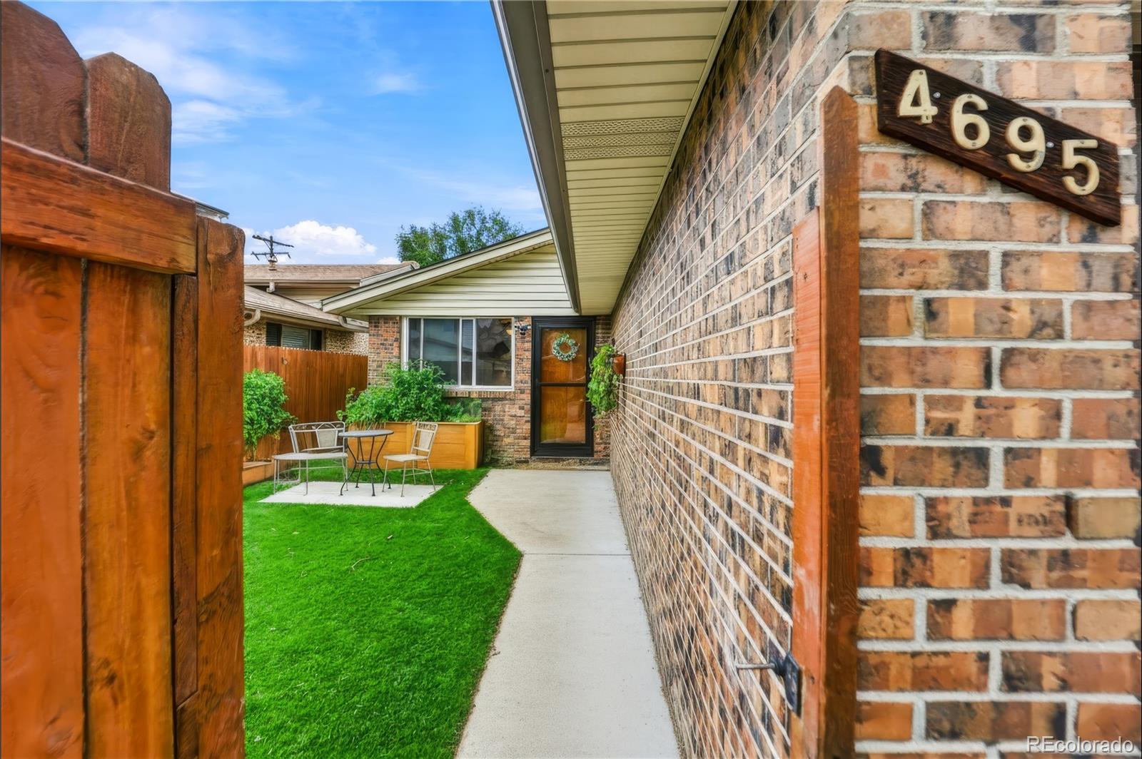 4695 Independence Street #1 Wheat Ridge CO 80033 | MLS #5455058 Image 2