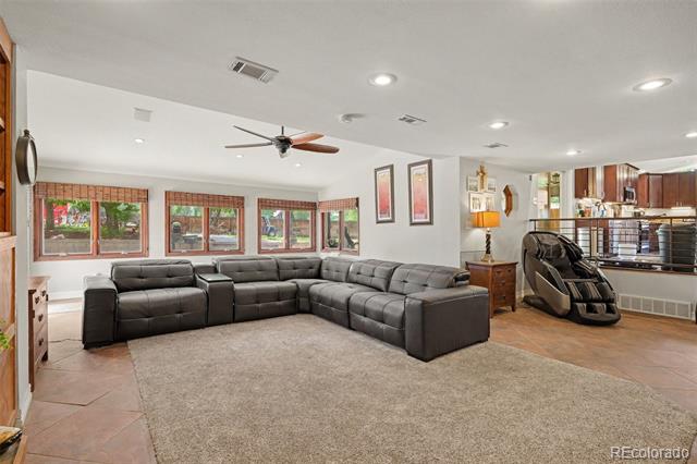 8143 S Otis Court Littleton CO 80128 | MLS #5515930 Image 12