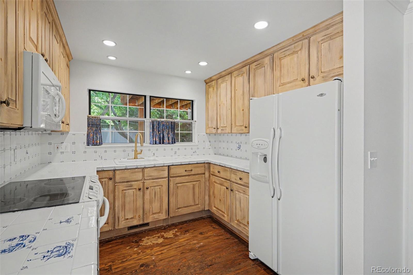 6130 E Briarwood Circle Englewood CO 80112 | MLS #5613436 Image 7