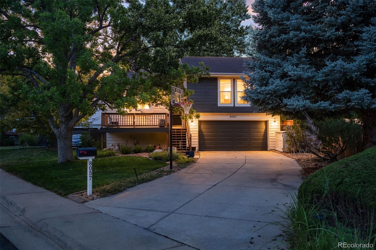 8057 S Newport Court Centennial CO 80112 | MLS #5659660 Image 1