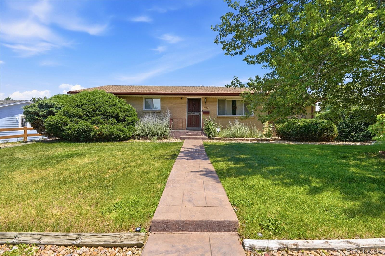 7290 S Penrose Court Centennial CO 80122 | MLS #5718384 Image 3