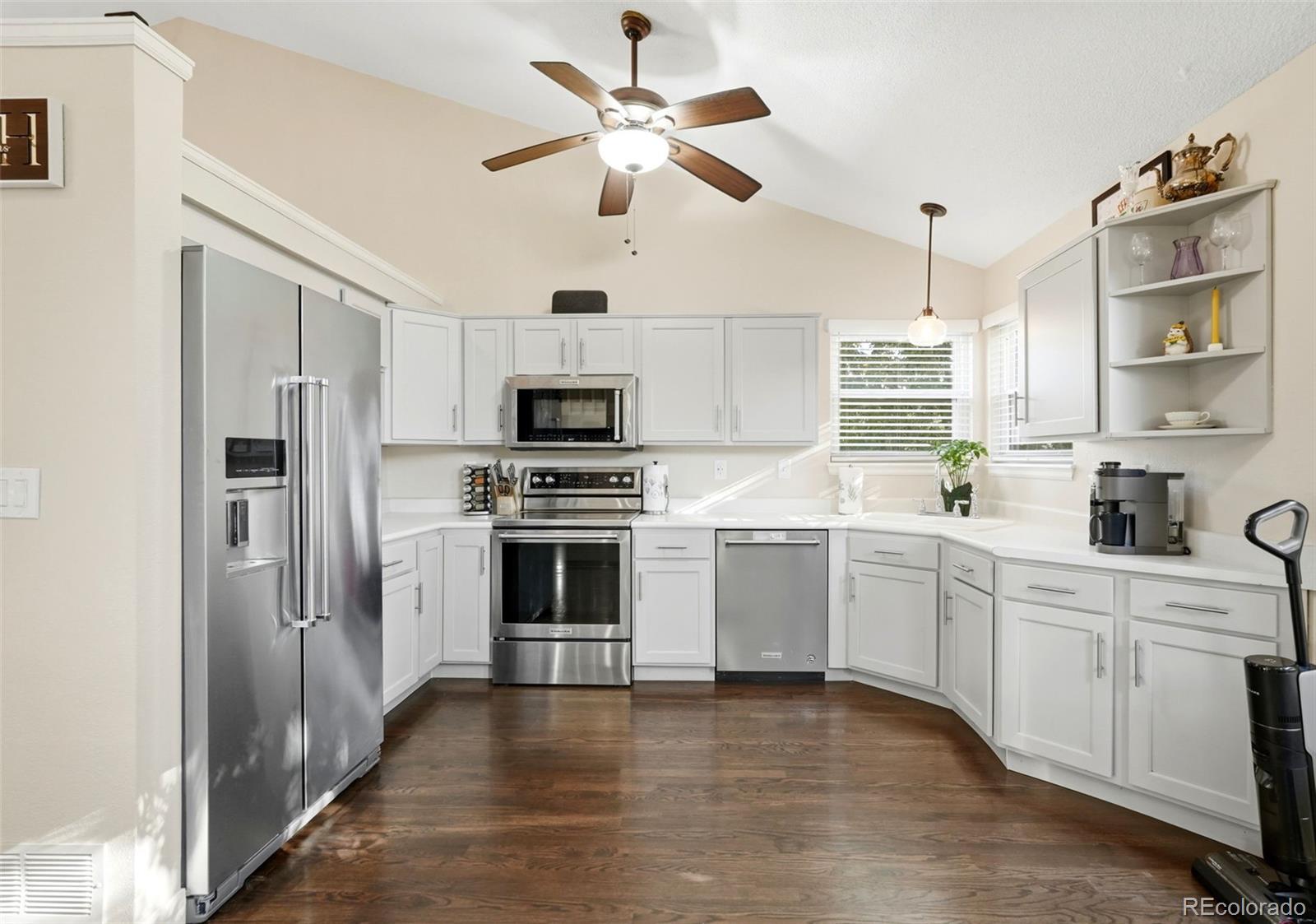 8258 S Reed Way Littleton CO 80128 | MLS #5861295 Image 6