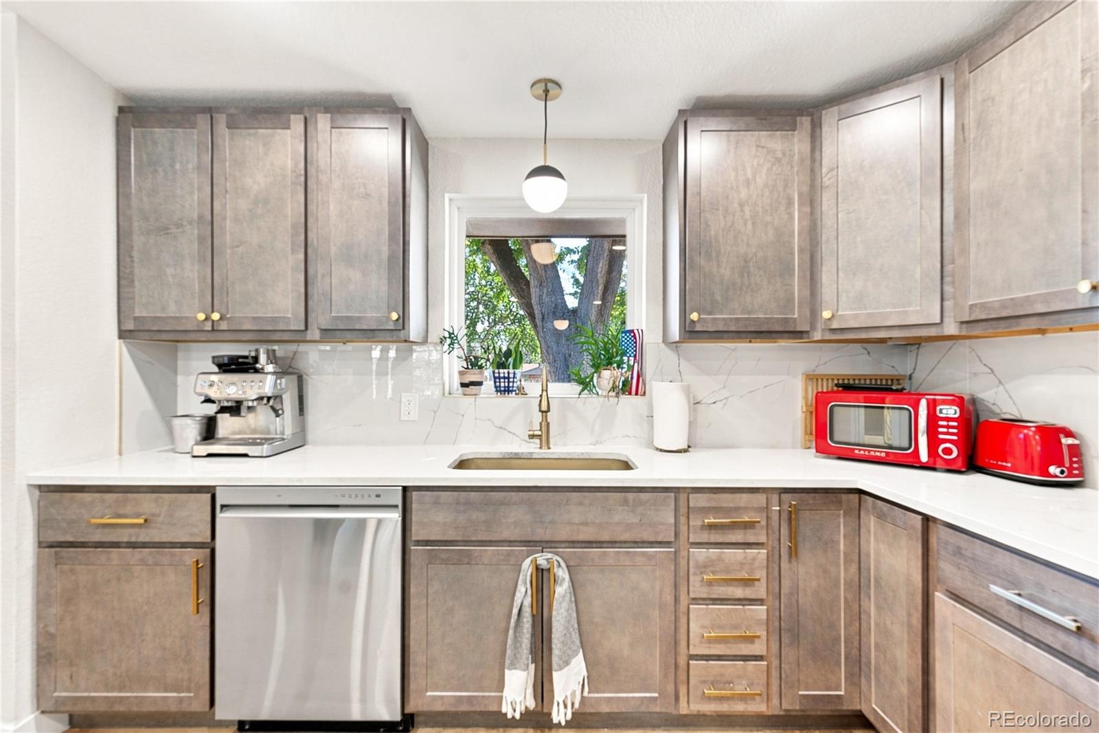 6001 Carr Street Arvada CO 80004 | MLS #5879906 Image 10